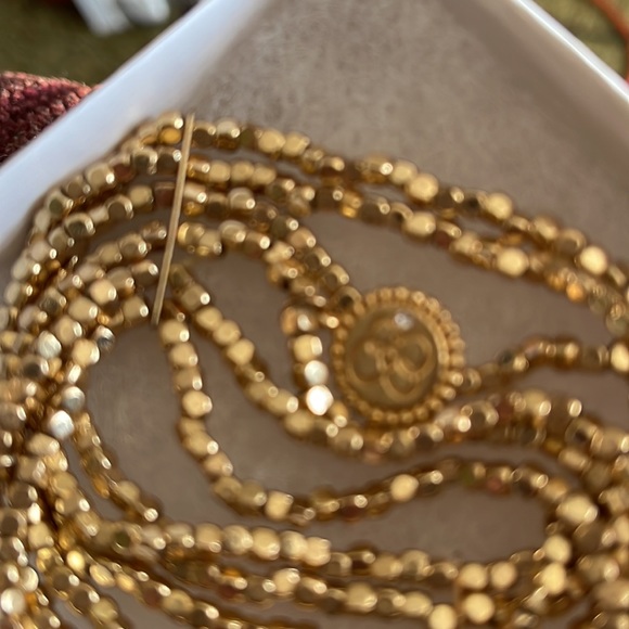 Jessica Simpson heart charm stretch bracelet in gold - Picture 3 of 4